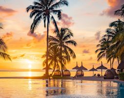 SHANDRANI BEACHCOMBER RESORT & SPA